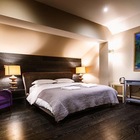 Chippenham Park Garden Rooms ภายนอก รูปภาพ