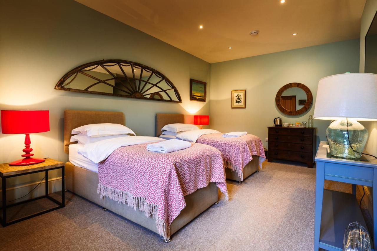 Chippenham Park Garden Rooms ภายนอก รูปภาพ