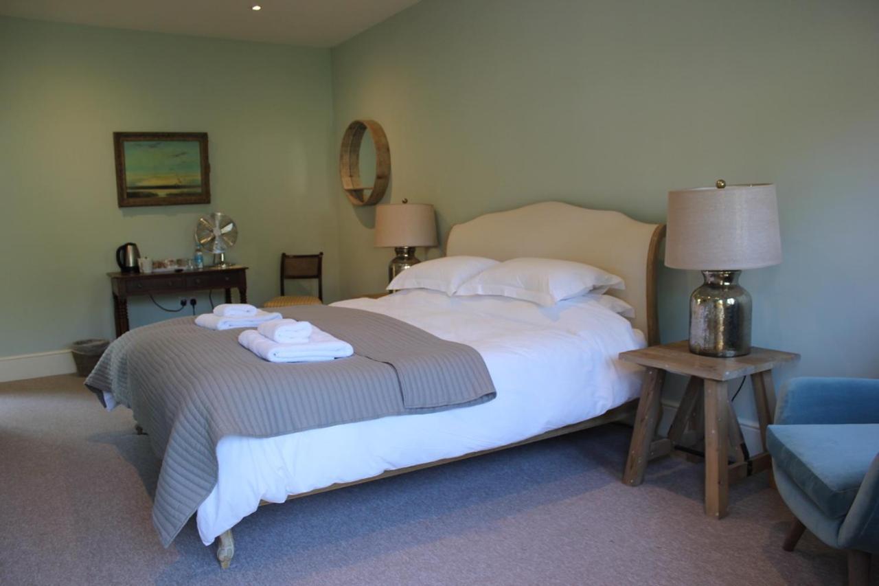 Chippenham Park Garden Rooms ภายนอก รูปภาพ