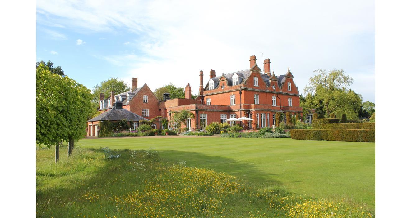 Chippenham Park Garden Rooms ภายนอก รูปภาพ